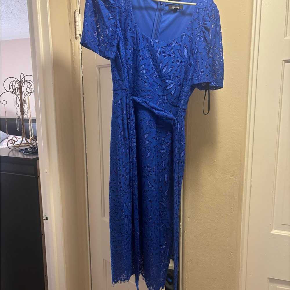 Dress - Picture 4 of 4